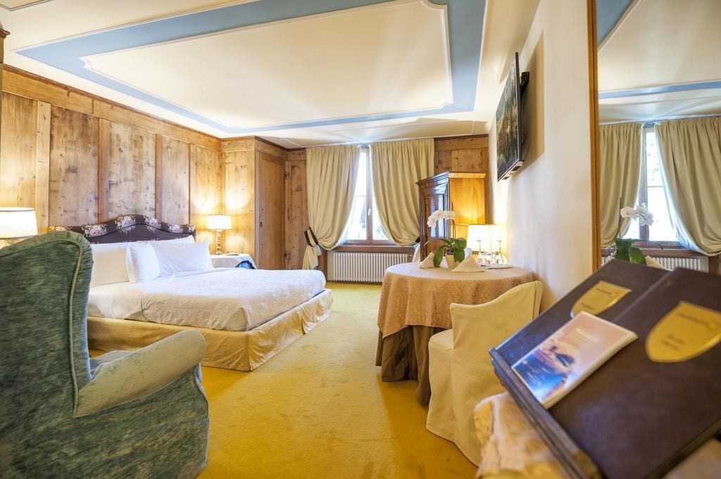 deluxe double room | 1 bedroom, premium bedding, minibar, in-room safe