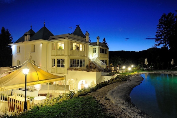 Façade de lâhĂ©bergement - soirĂ©e/nuit