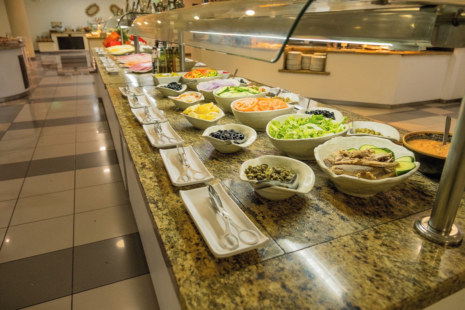 Dagelijks ontbijtbuffet (EUR 15 per persoon)