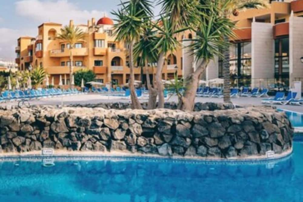 Grand Muthu Golf Plaza Hotel