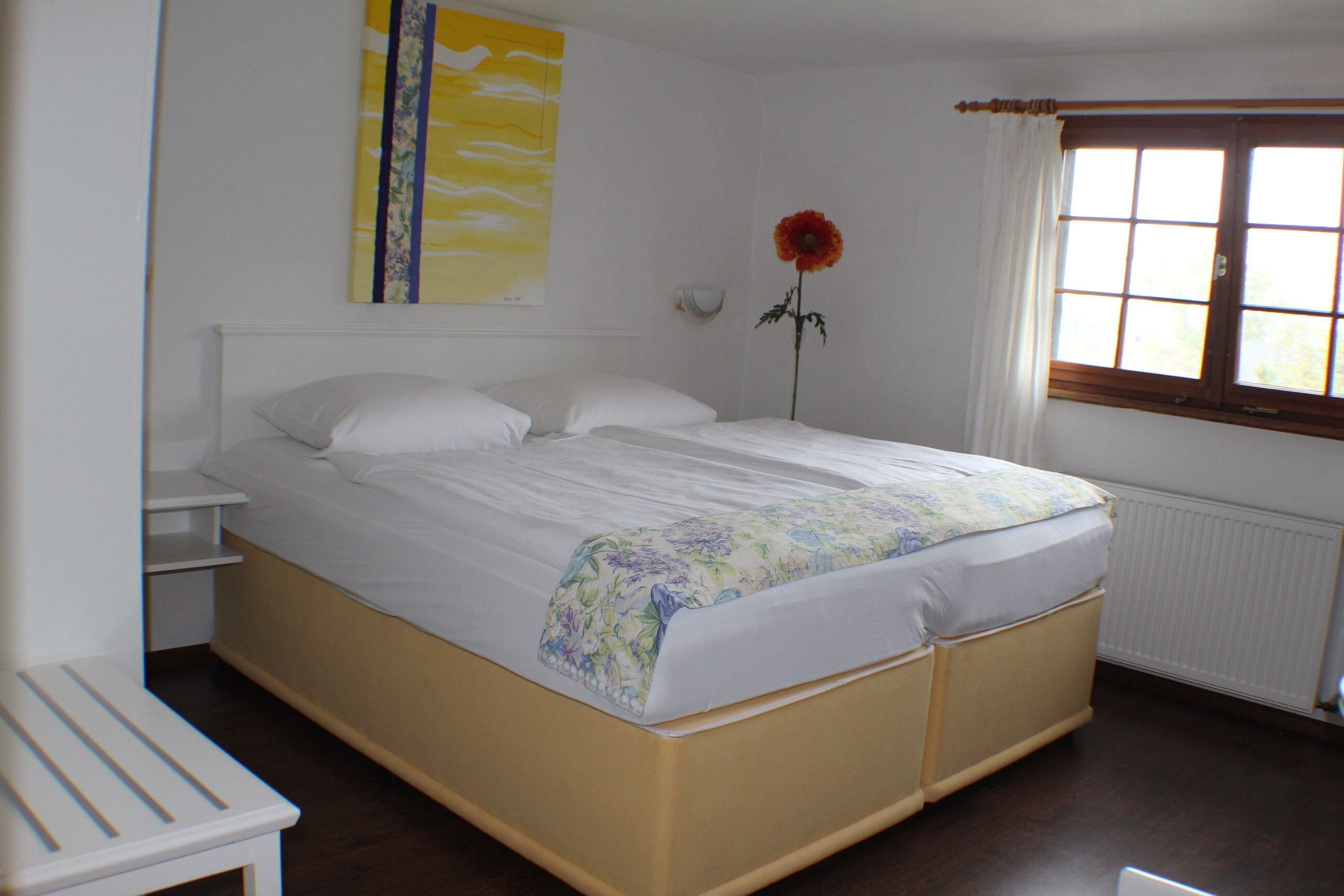 Literie hypoallergénique, minibar, coffres-forts dans les chambres