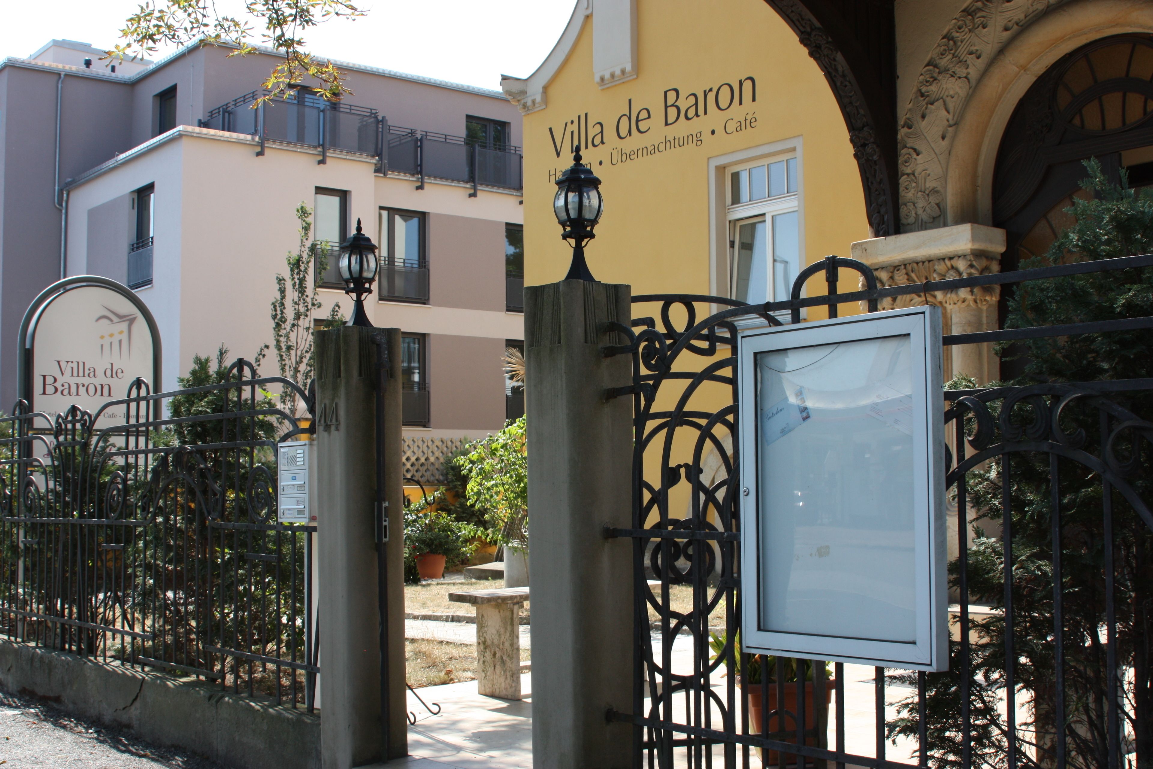 Photo - Villa De Baron