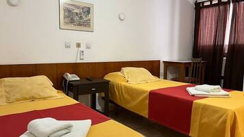 Double Room | In-room safe, iron/ironing board, free cribs/infant beds, free WiFi