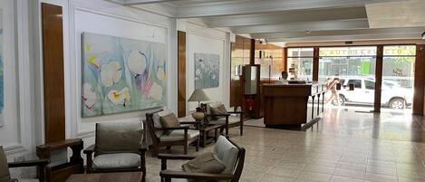 Sala de estar en el lobby
