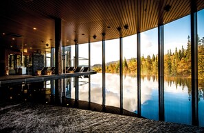 2 indoor pools, outdoor pool - Copperhill Mountain Lodge (Are)