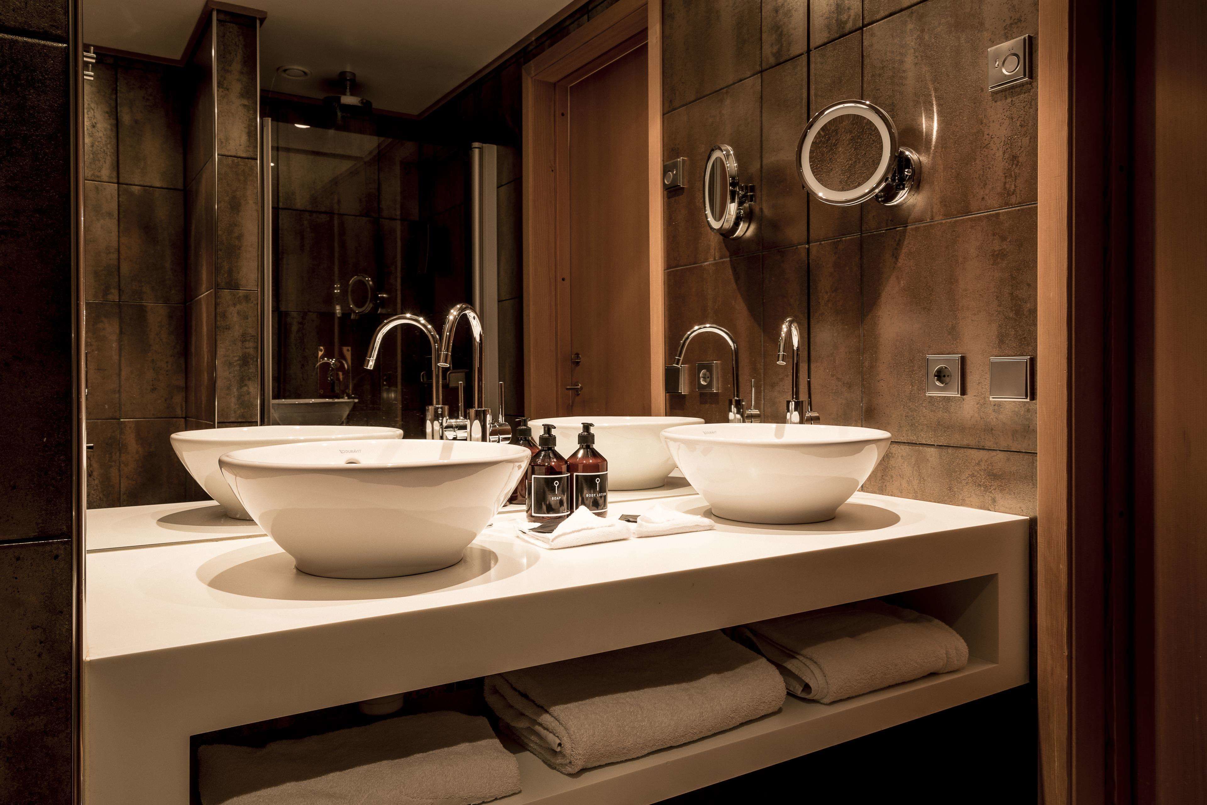 shower, free toiletries, hair dryer, bathrobes