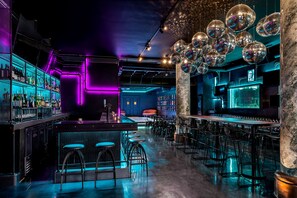 Serves dinner, brunch, and happy hour - Gladstone House (Toronto)