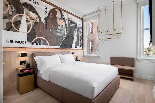 Premium Room, 1 King Bed