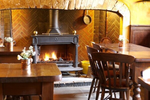 Dining - The Old Crown Coaching Inn (Faringdon)