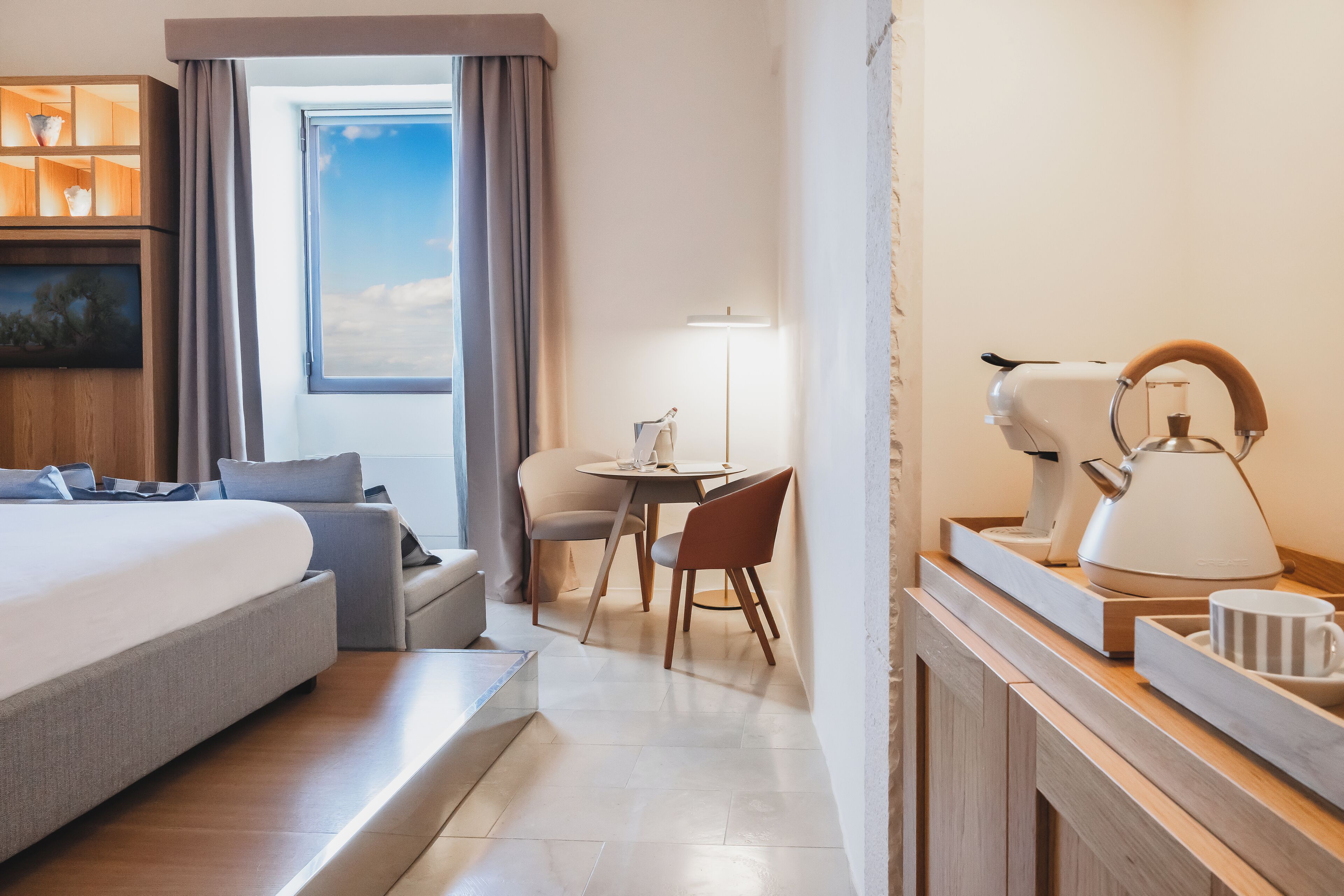 Deluxe Double Room with View  | Frette Italian sheets, premium bedding, down comforters, minibar