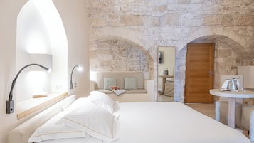 Deluxe Double Room | 1 bedroom, Frette Italian sheets, premium bedding, down comforters