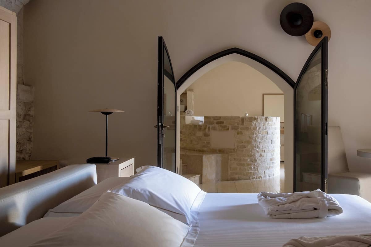 Suite Master | 1 bedroom, Frette Italian sheets, premium bedding, down comforters