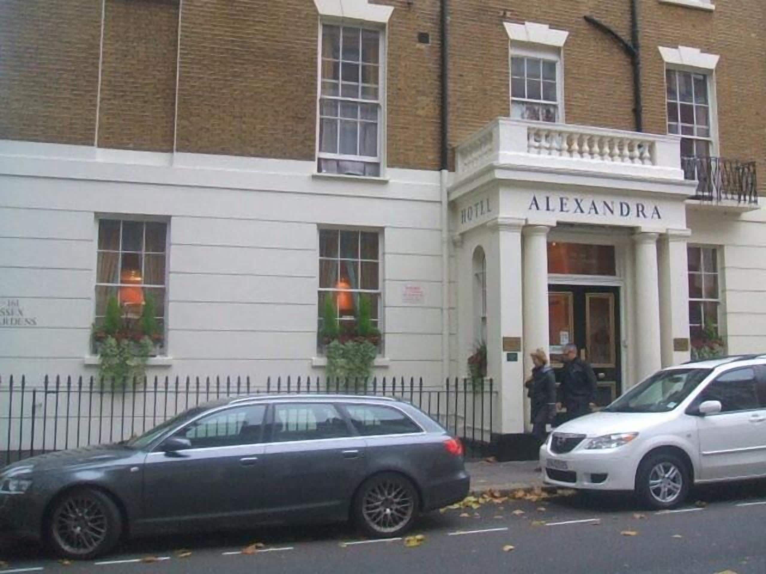 Photo - Alexandra Hotel