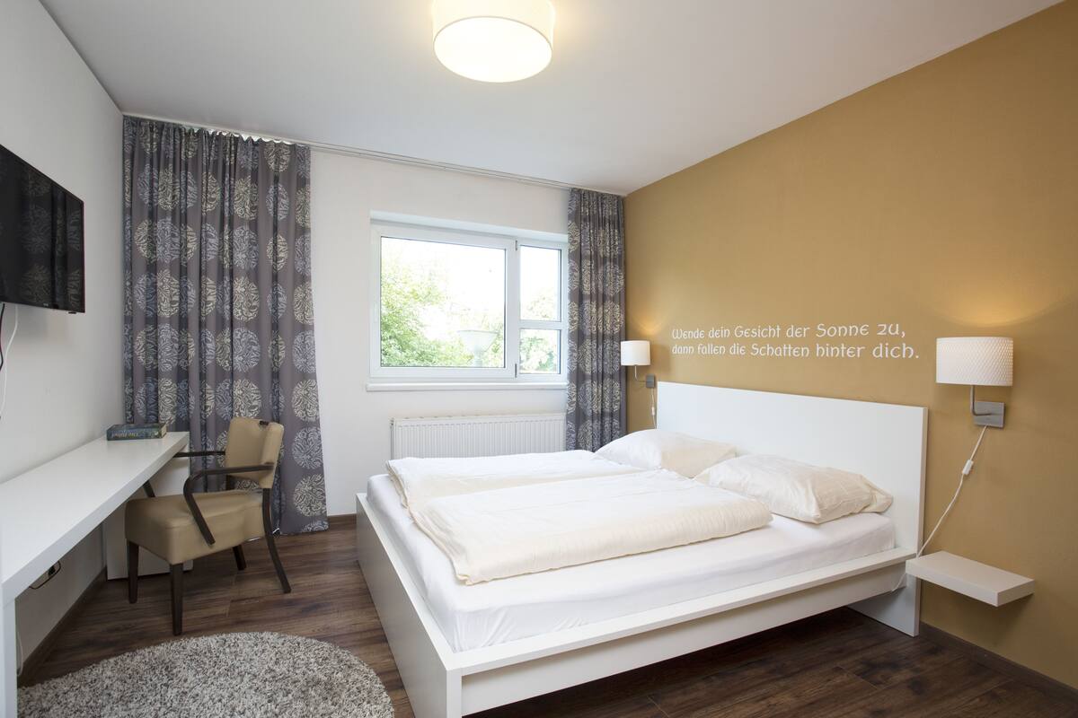 Desk, free cots/infant beds, free WiFi