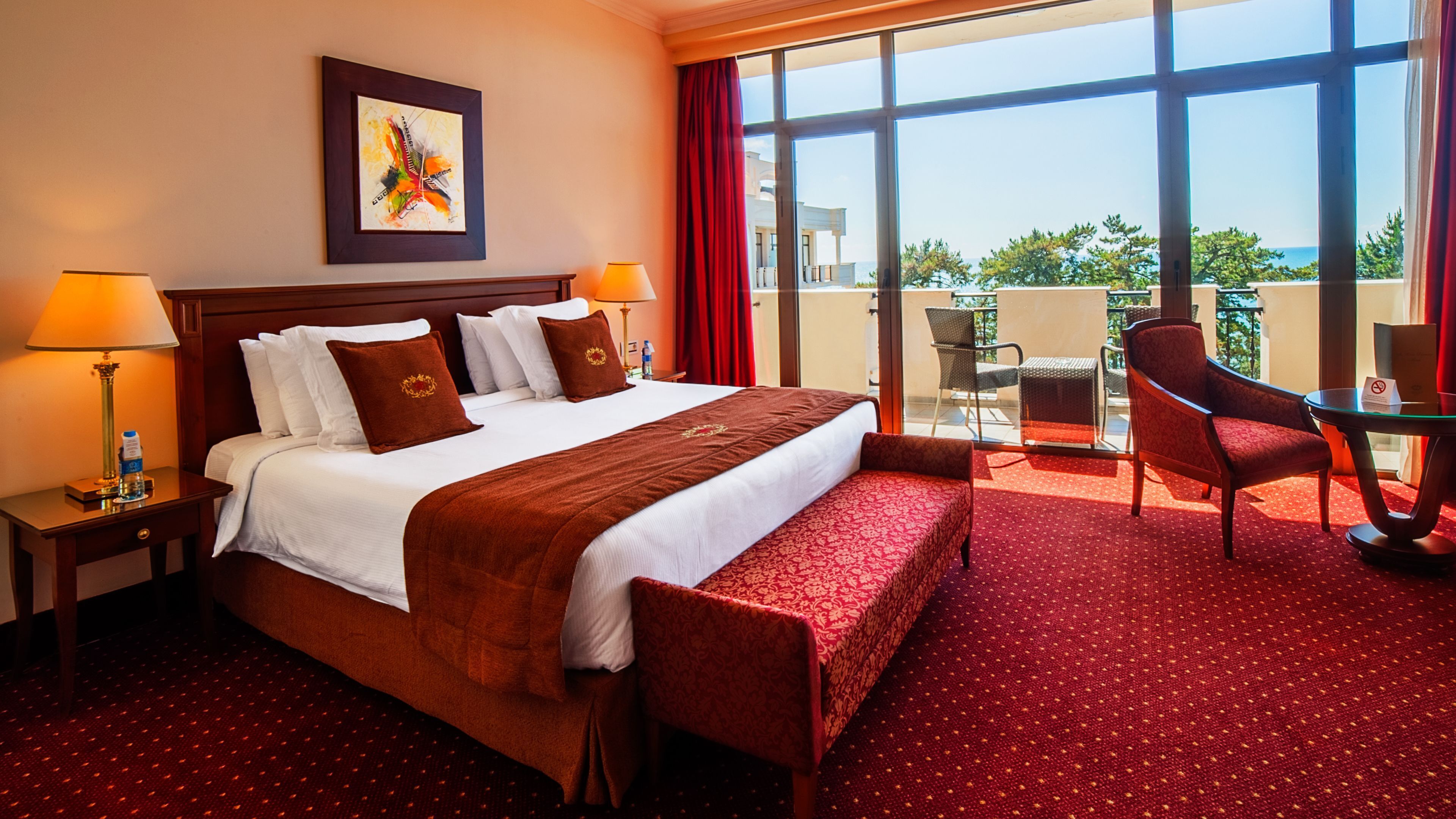 Literie de qualité supérieure, minibar, coffres-forts dans les chambres