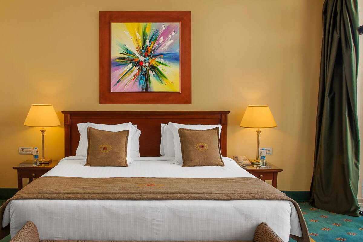Premium bedding, minibar, in-room safe, desk