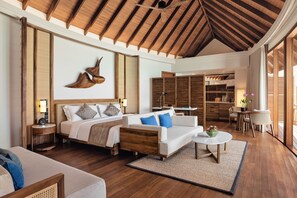 Frette Italian sheets, premium bedding, minibar, in-room safe