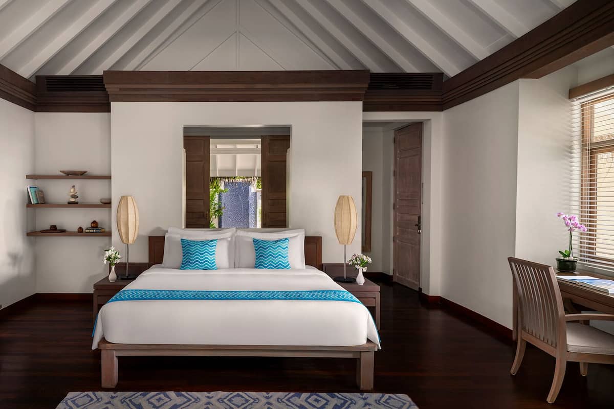 1 bedroom, Frette Italian sheets, premium bedding, minibar