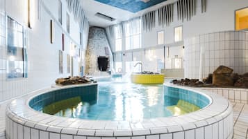 Bastu, bubbelpool, ångbastu, sportmassage och massage