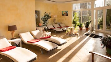 Sauna, tina de hidromasaje, baño de vapor y baño turco o hammam