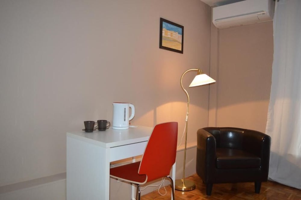 Somnio Hostels by null