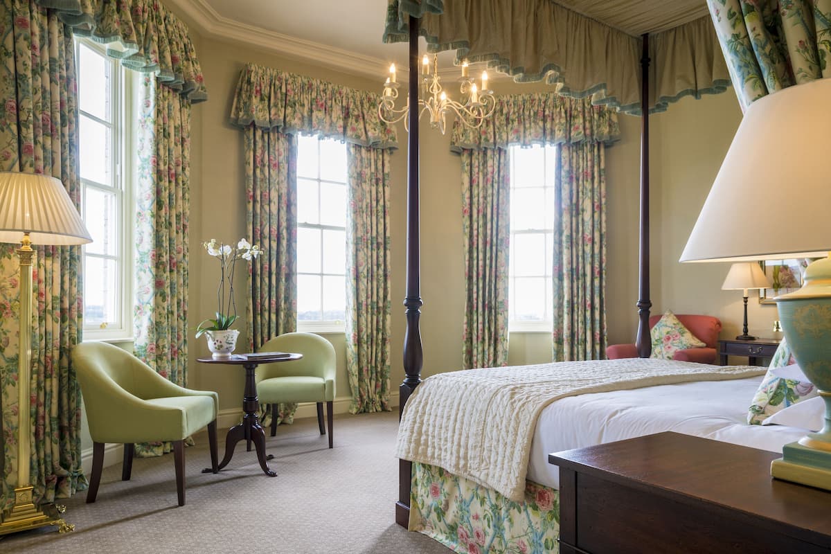 1 bedroom, egyptian cotton sheets, premium bedding