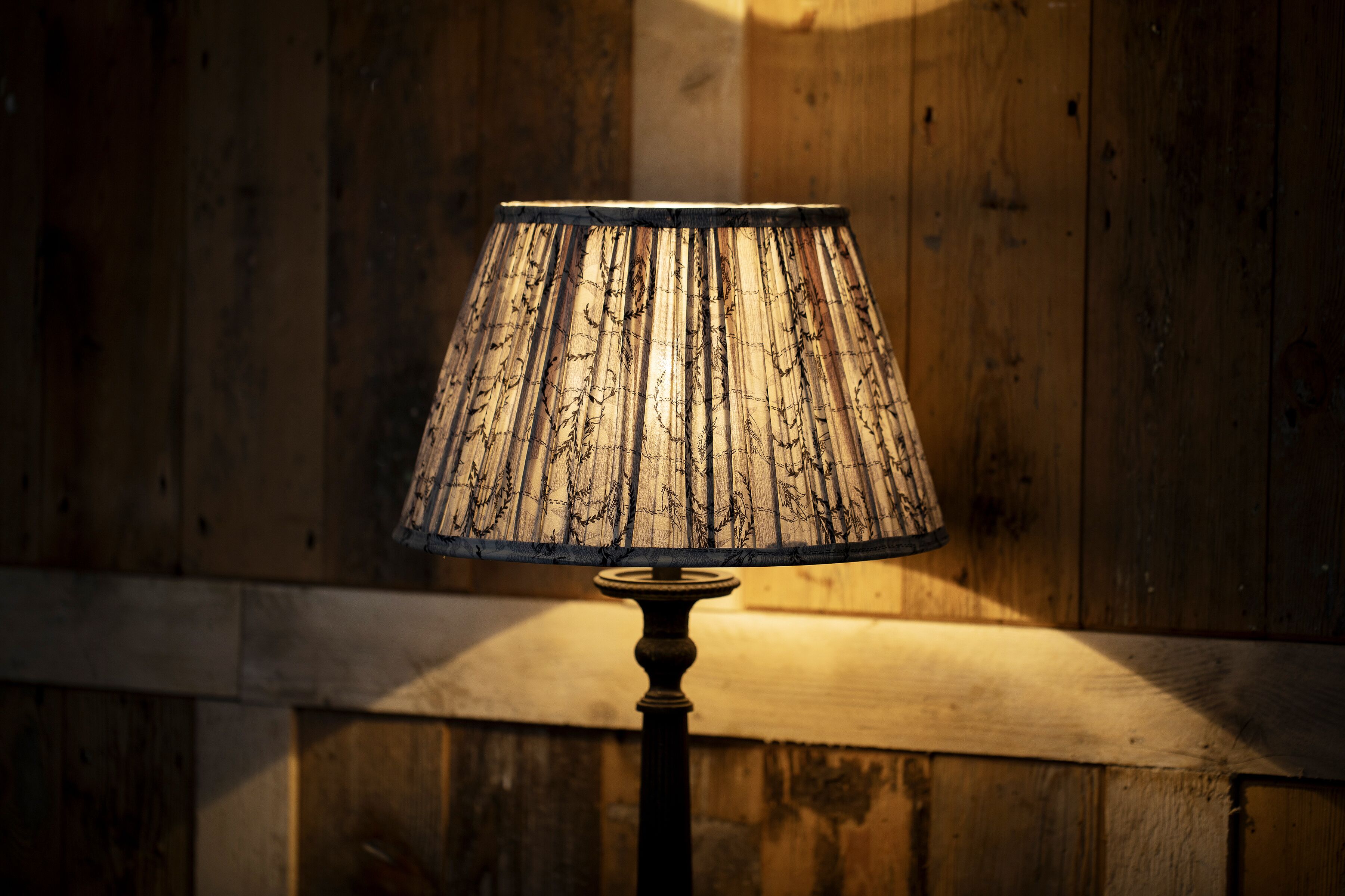 serves lunch and dinner