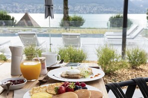 Daily buffet breakfast (EUR 35 per person)