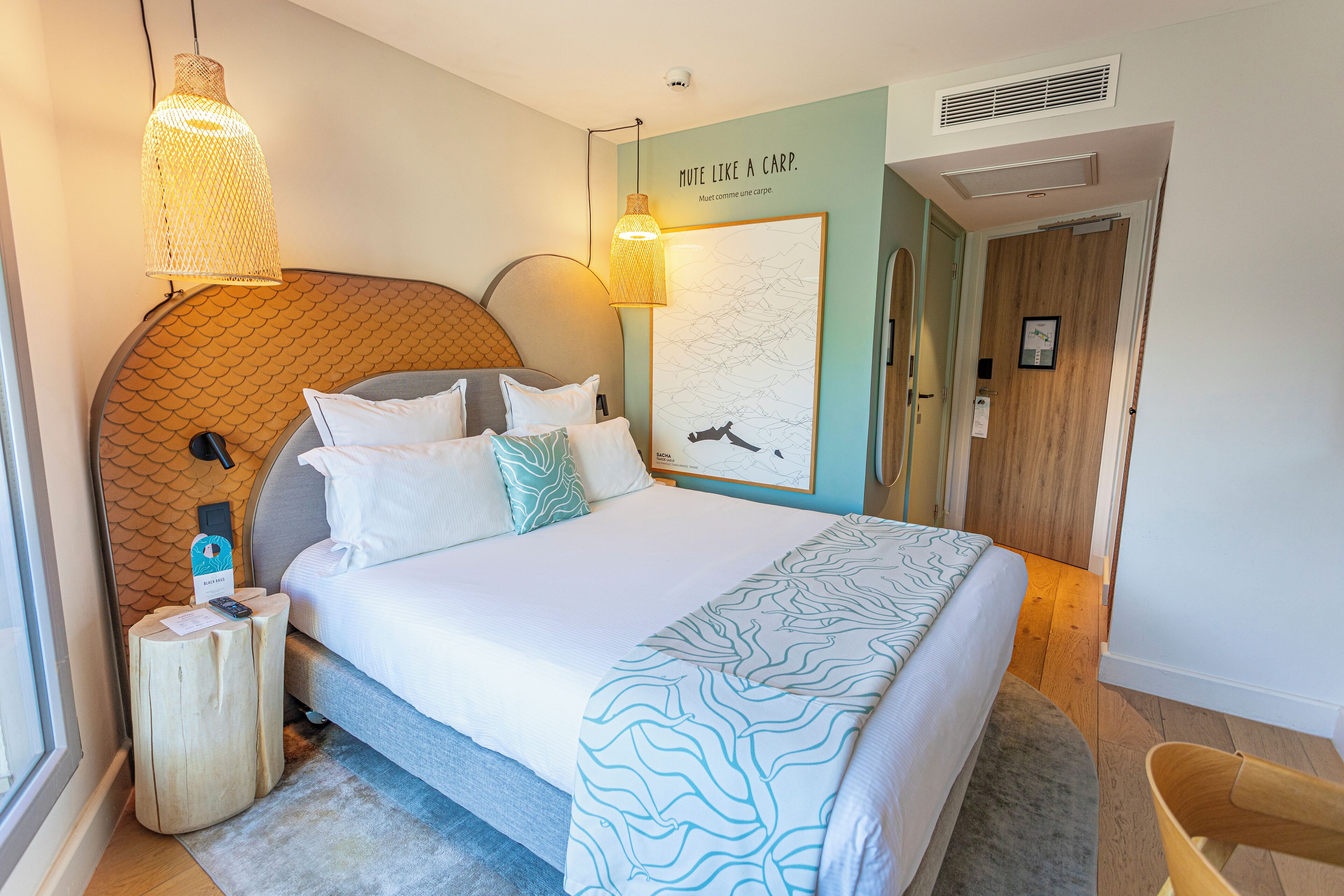 Rom – classic, utsikt mot innsjø | Sengetøy av topp kvalitet, minibar og safe på rommet