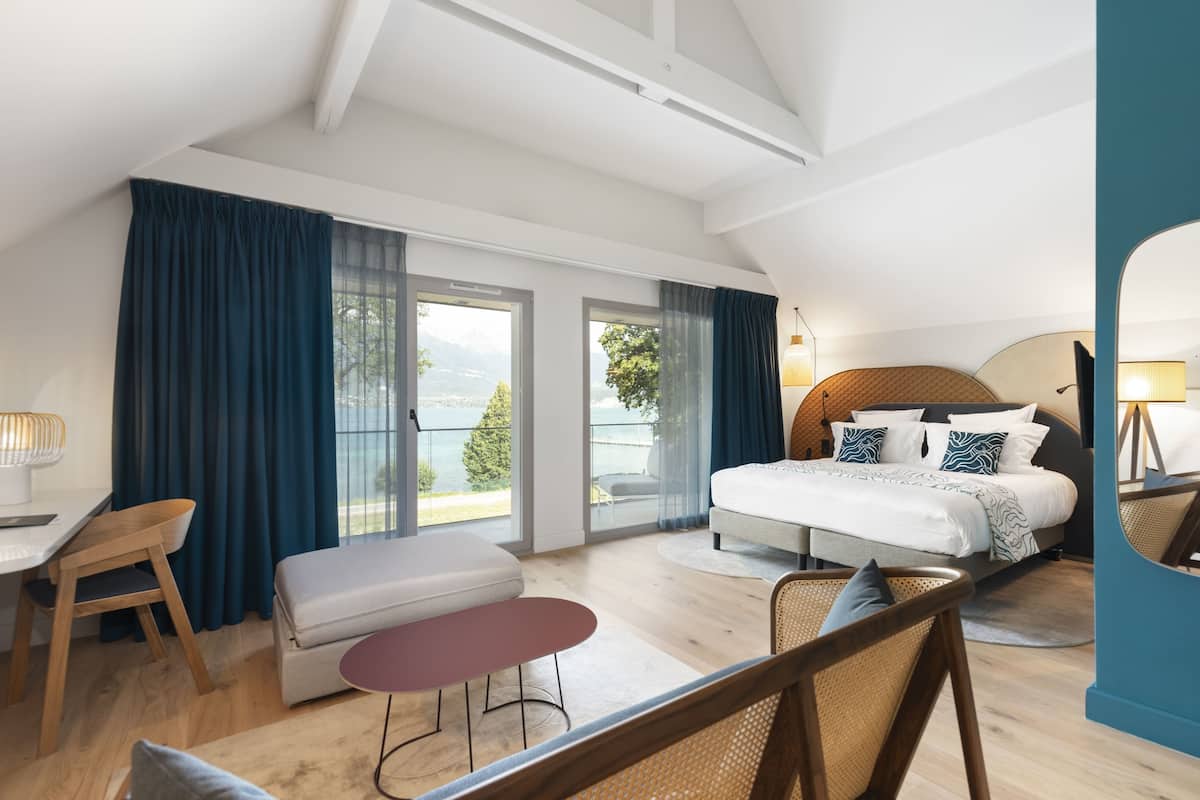 premium bedding, minibar, in-room safe, individually furnished