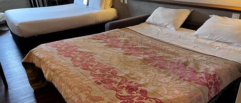 Minibar, individually furnished, desk, soundproofing