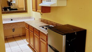 Coffee/tea maker - Fairview Suites (Blytheville)