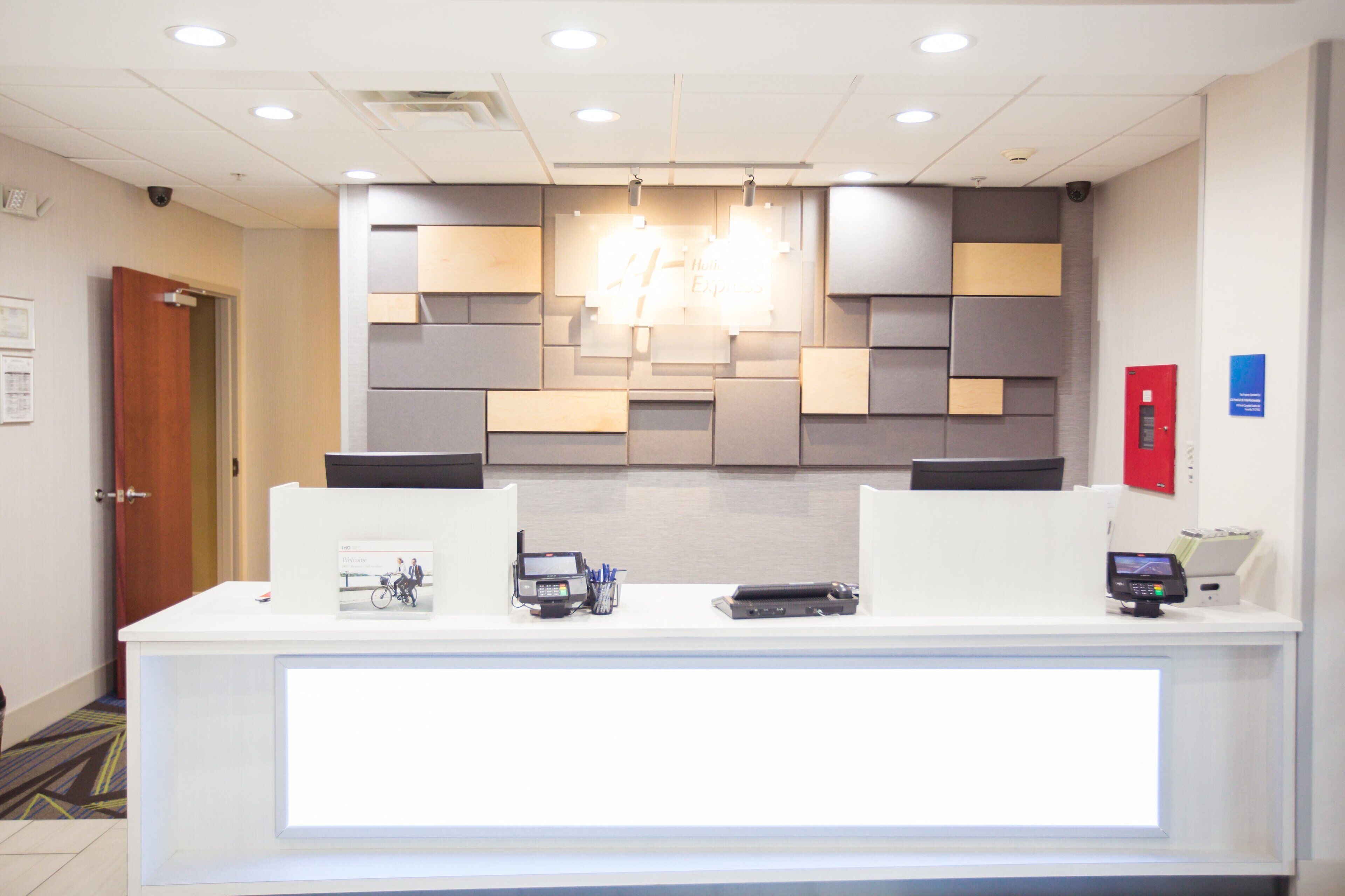 Photo - Holiday Inn Express & Suites Knoxville-Farragut by IHG