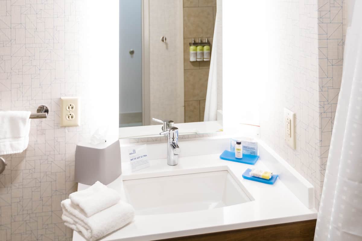 1 bedroom, premium bedding, down duvets, pillow-top beds