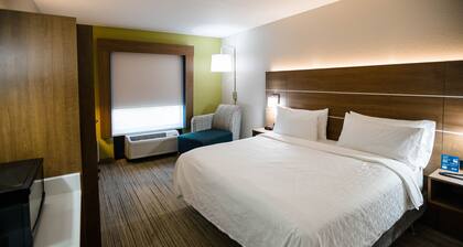 Holiday Inn Express & Suites Knoxville-Farragut by IHG