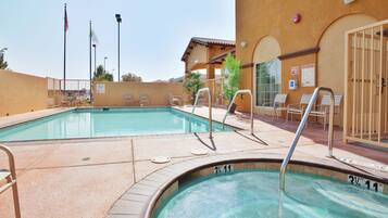 Alberca al aire libre