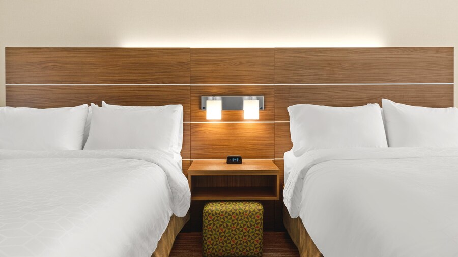 Holiday Inn Express & Suites Willows by IHG