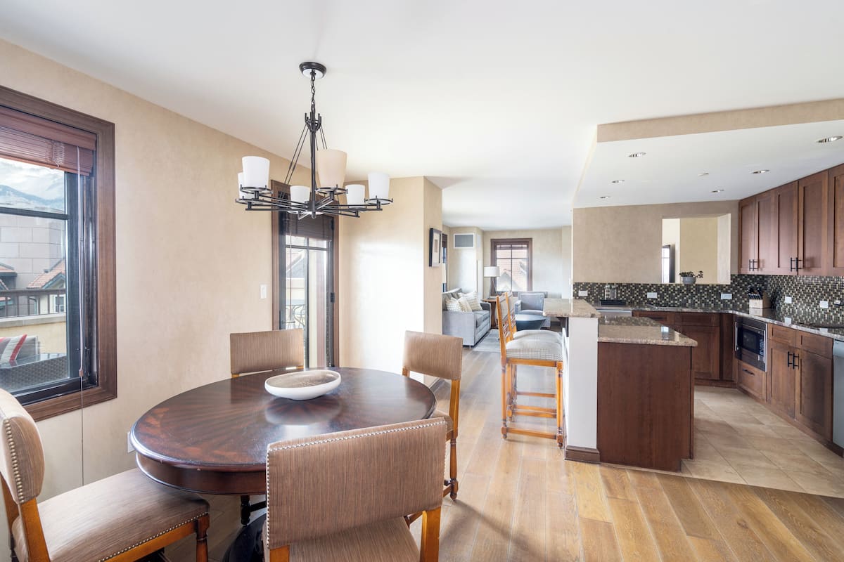 Classic Suite, 1 Bedroom, Mountain View | Living area | LCD TV, DVD player