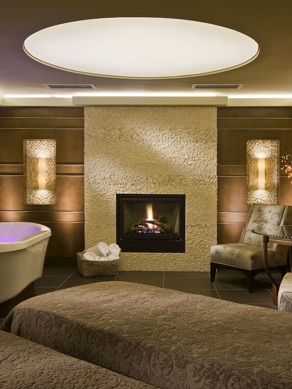 Couples treatment rooms, sauna, steam room, body treatments