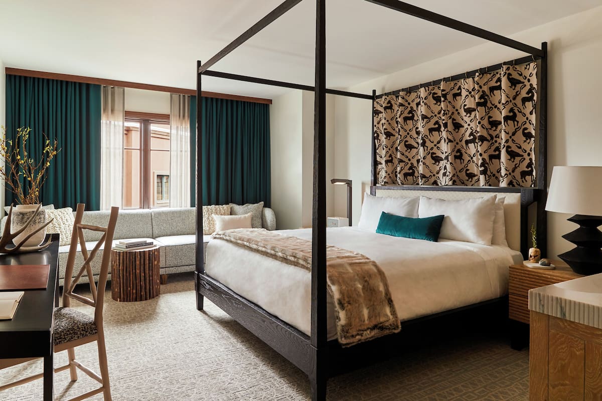 Room, 1 King Bed (Oxygen Enriched) | Premium bedding, pillow-top beds, in-room safe, iron/ironing board