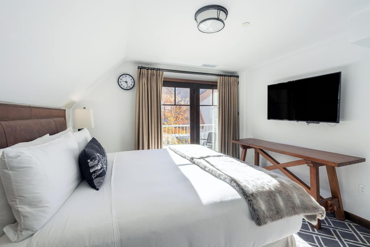 Classic Room, 1 Bedroom (Residence Village View) | Premium bedding, pillow-top beds, in-room safe, iron/ironing board