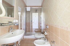 Superior Triple Room | Bathroom - Residenza Della Signoria (Florence)