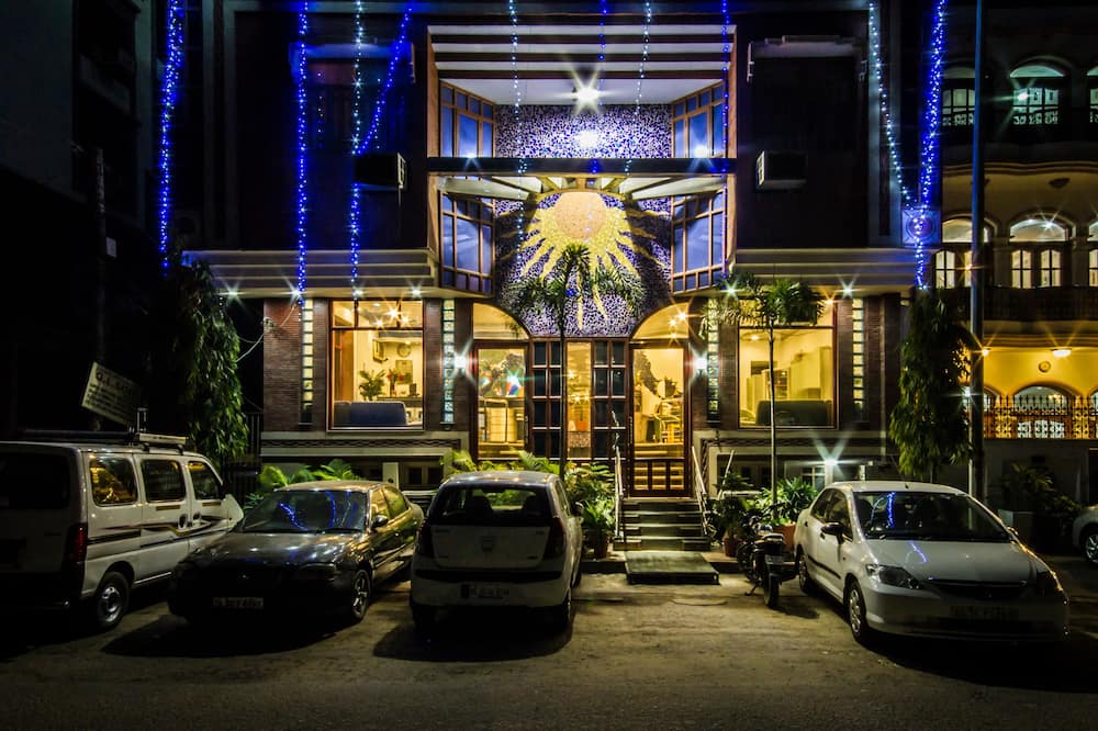 The Sun Court Hotel Yatri