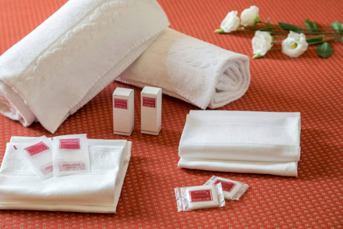 In-room safe, free WiFi, bed sheets