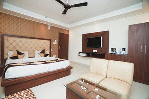 1 غرفة نوم وميني بار ومكتب وستائر تعتيم