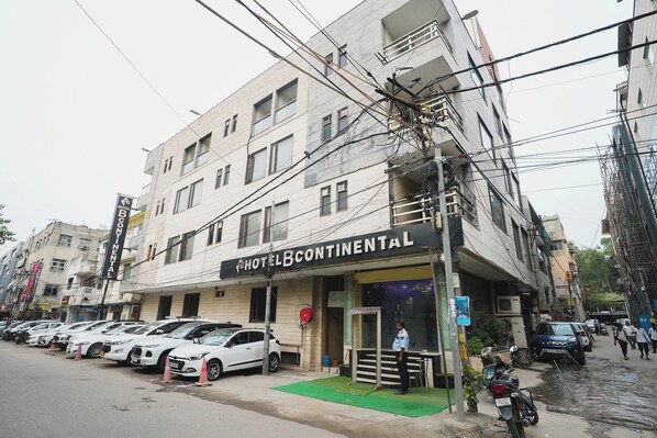 واجهة المنشأة