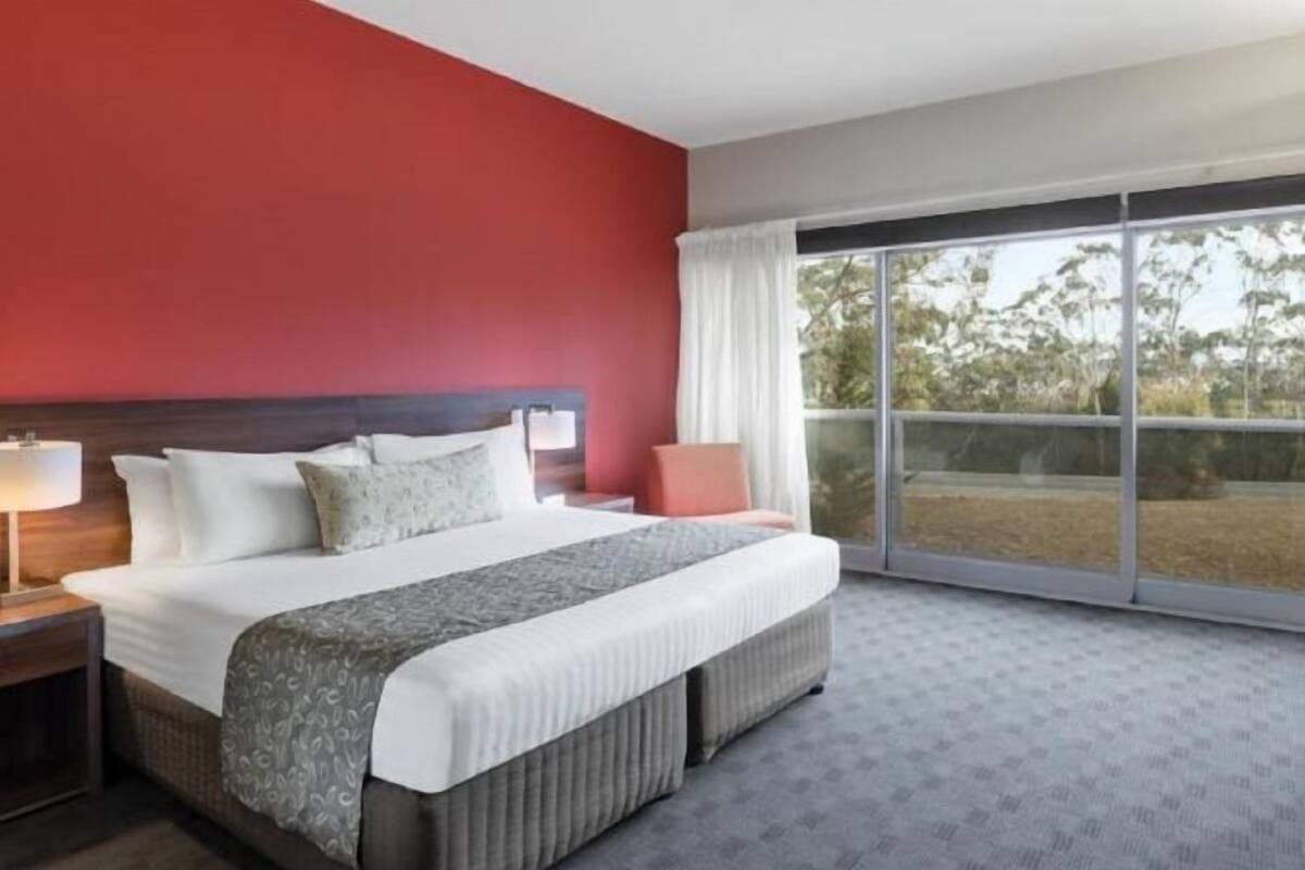 1 bedroom, premium bedding, in-room safe, individually decorated