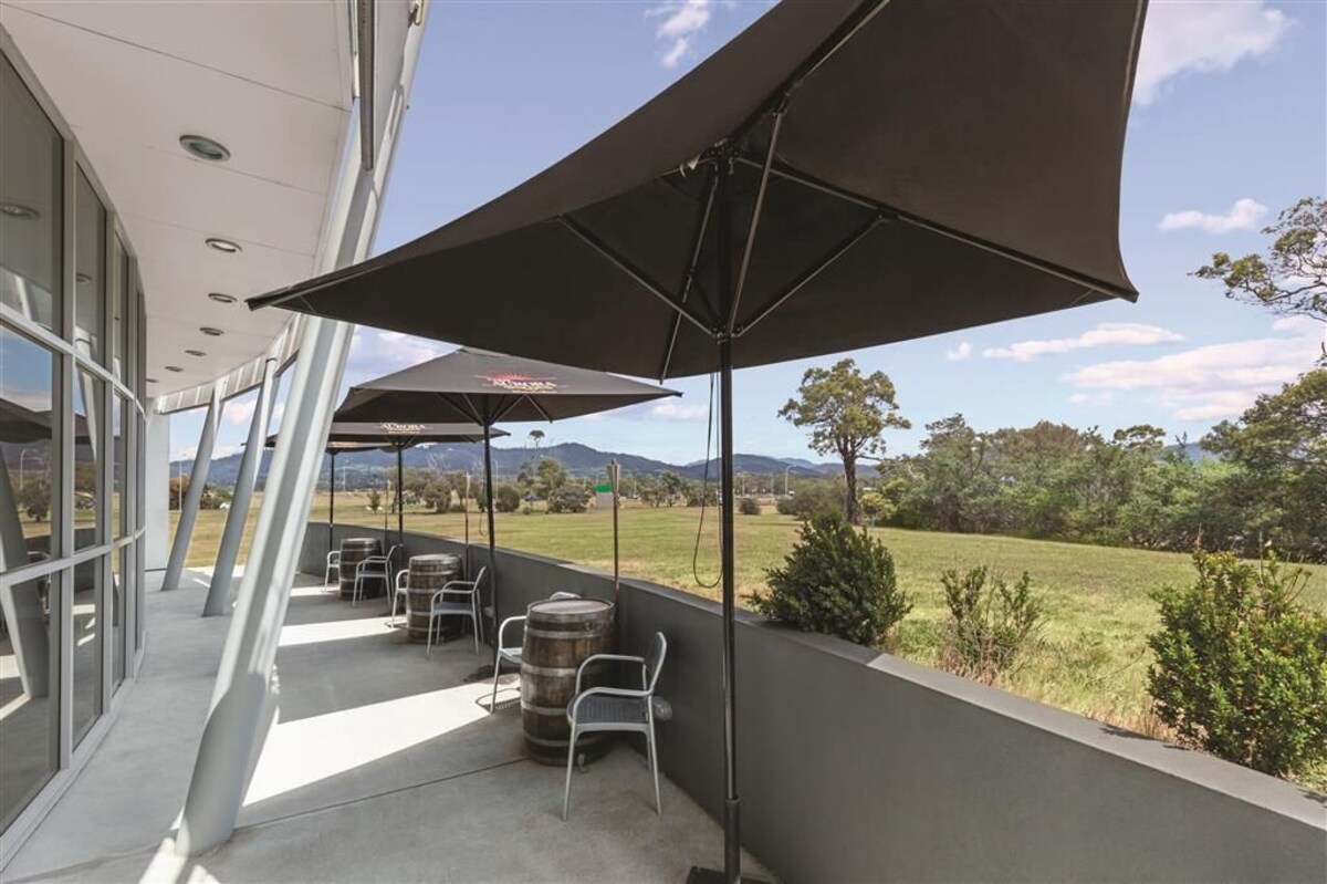 Mantra Hobart Airport