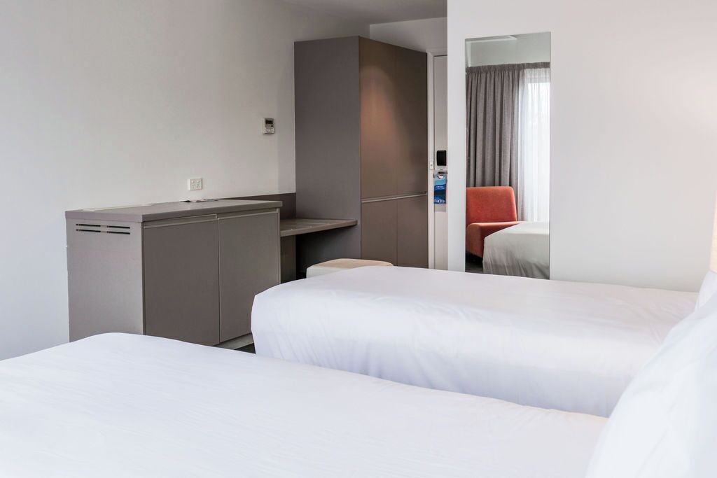 Standard Room, 2 Single Beds | Premium bedding, in-room safe, desk, blackout curtains