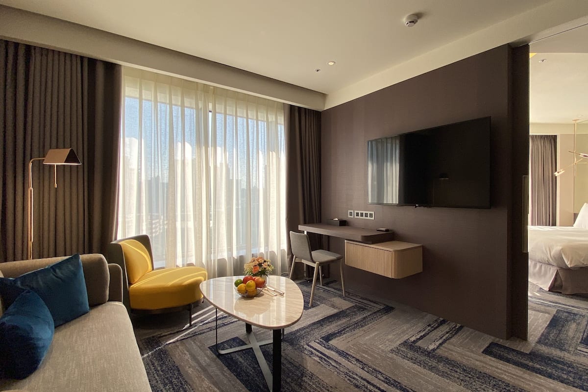 Exclusive-Suite, 1 King-Bett, Stadtblick, Turm | 1 Schlafzimmer, Daunenbettdecken, Pillowtop-Betten, Zimmersafe